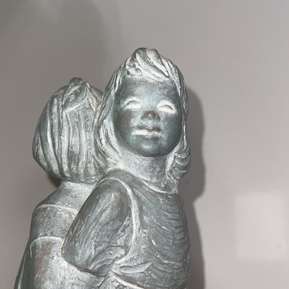 Isabel Bloom 9” statue “Sisters” 2000. - Picture 3 of 4